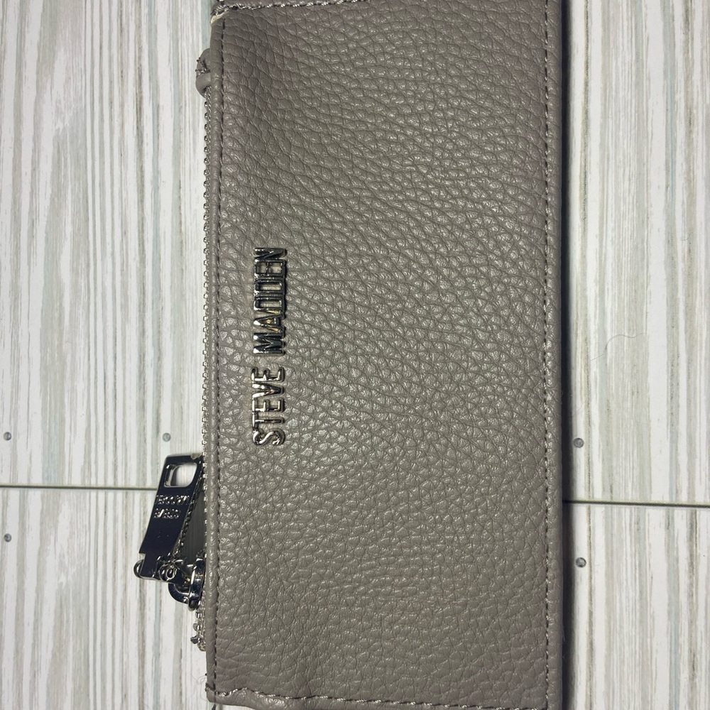 Steve Madden cardholder zippered wristlet NWOT - Picture 4 of 4